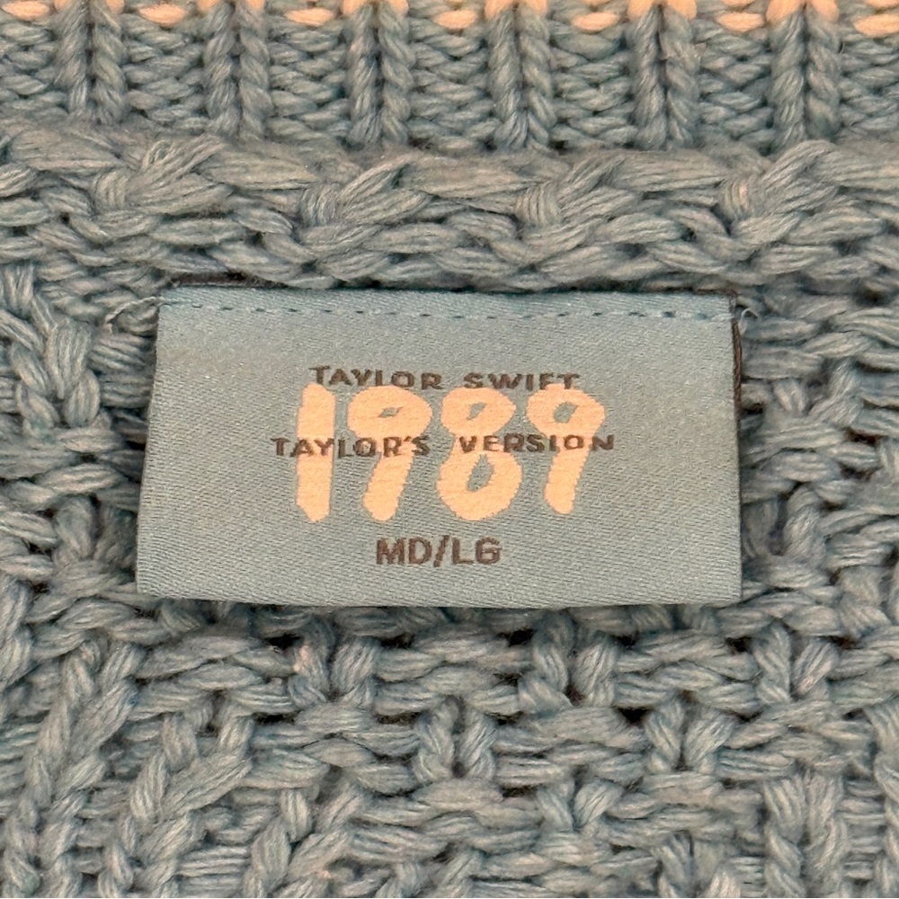 Taylor Swift Light Blue Cable Knit Cardigan M/L 1989 Taylor’s Version - Picture 15 of 16